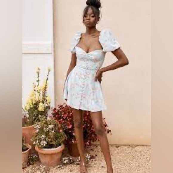 House of CB ‘Arise’ - Picture 2 of 3